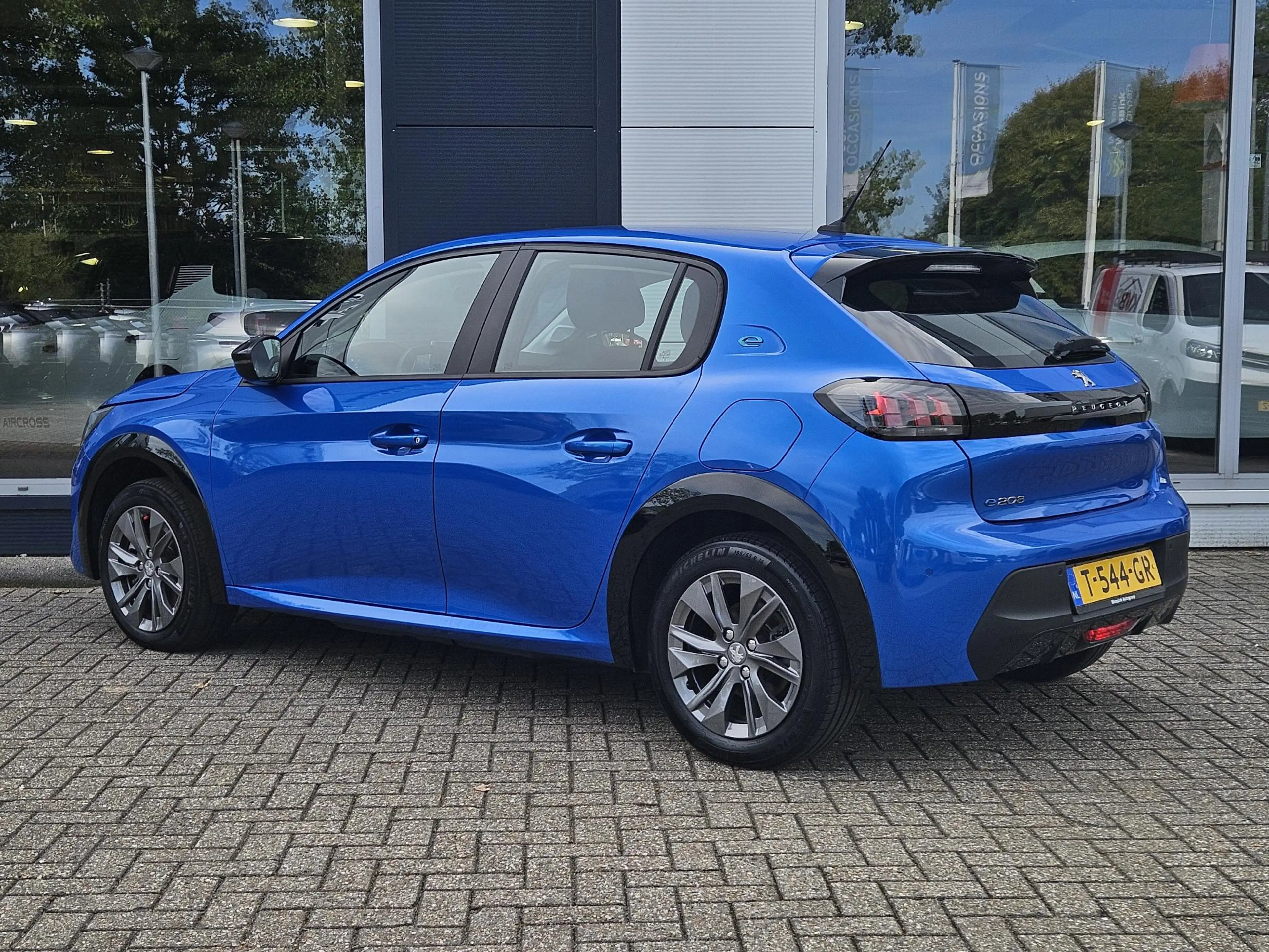Peugeot e-208 EV Active Pack 50 kWh SOH 97.4% | Cruise Control | — photo 5