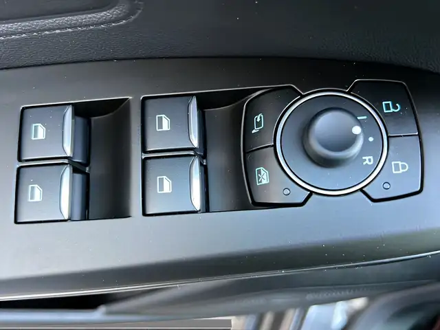 Ford Focus view 13