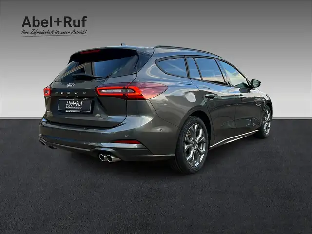 Ford Focus view 7