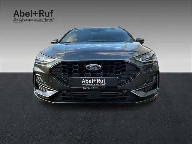 Ford Focus view 2