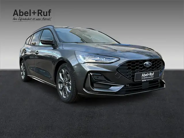 Ford Focus view 6