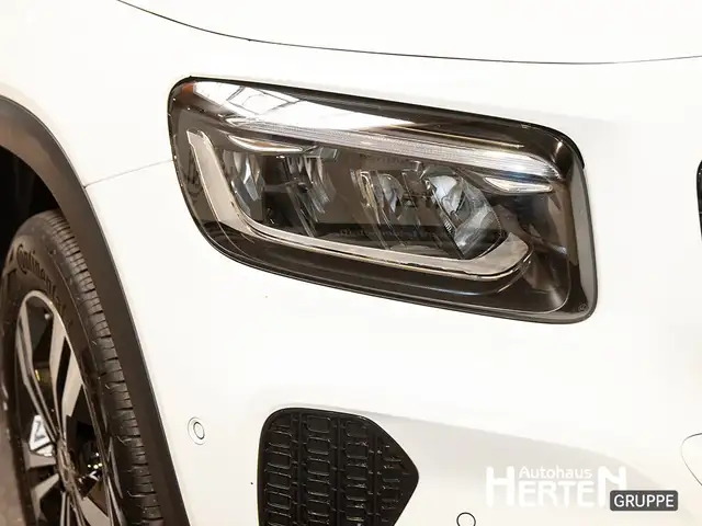 Mercedes-Benz GLB view 13