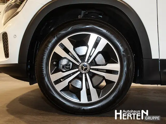 Mercedes-Benz GLB view 5