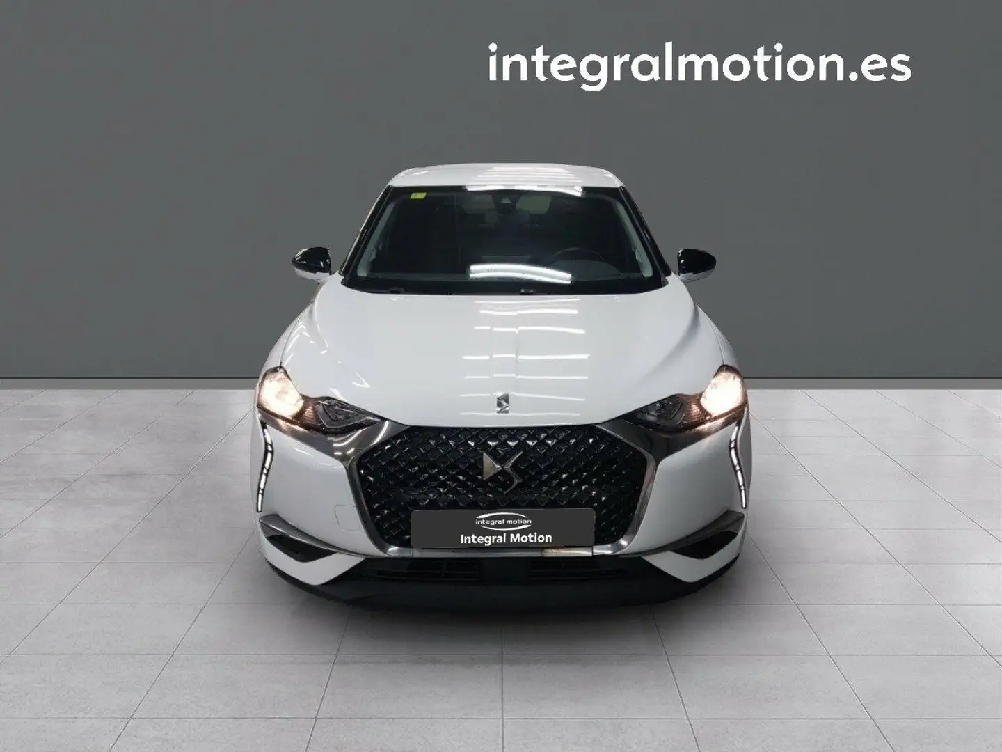 DS Automobiles DS 3 BlueHDi 73 kW Manual SO CHIC Blanco - 2