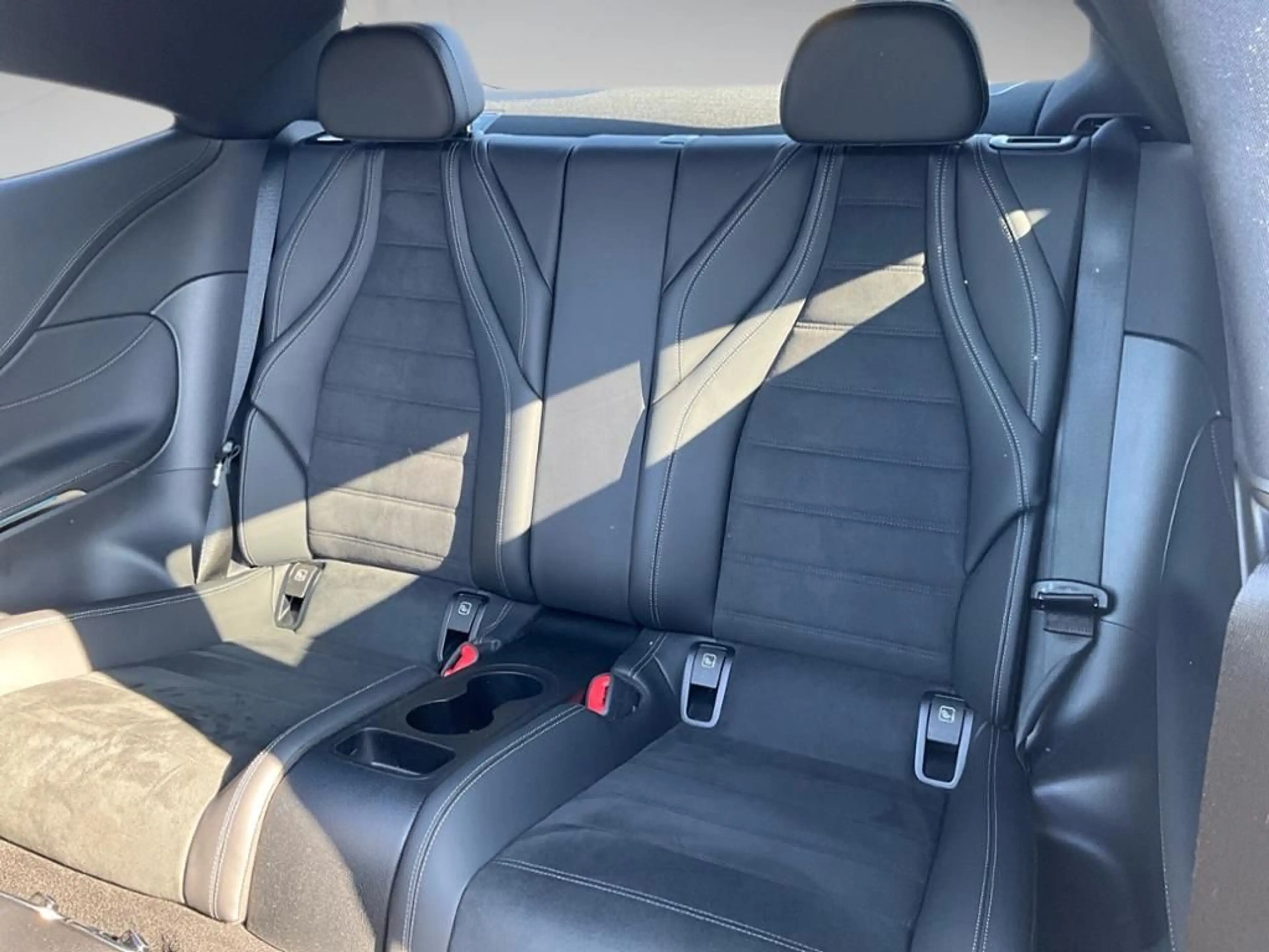 Mercedes-Benz CLE 300 e AMG Premium 360 ACC AHK AUT Kam. LED — photo 14