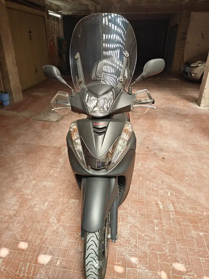 Honda SH 300