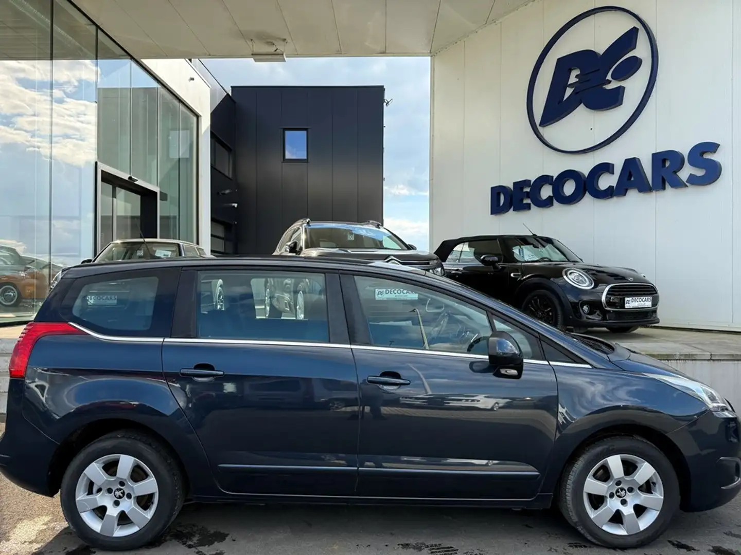 Peugeot 5008 ** 7 Zitplaatsen Zwart - 2