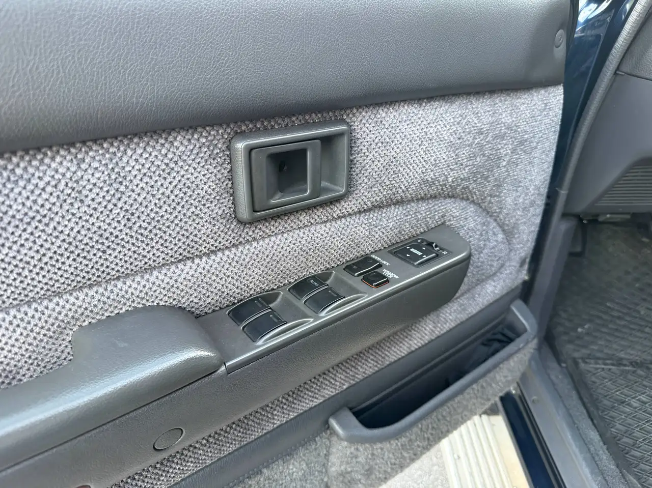 Toyota 4Runner 2,4 4WD TD, Rostfrei, Sensationeller Zustand, Rost, foto 7