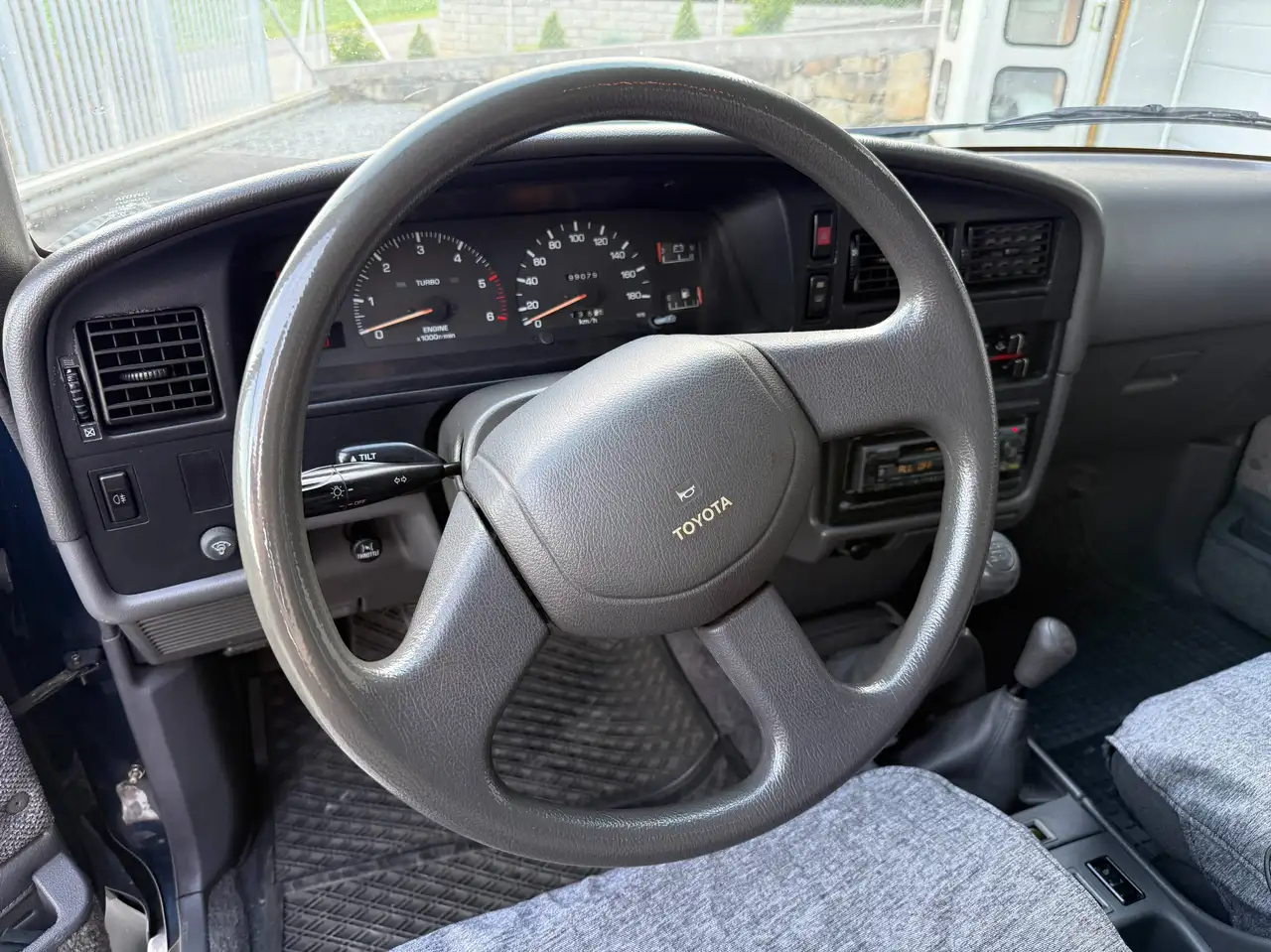 Toyota 4Runner 2,4 4WD TD, Rostfrei, Sensationeller Zustand, Rost, foto 6