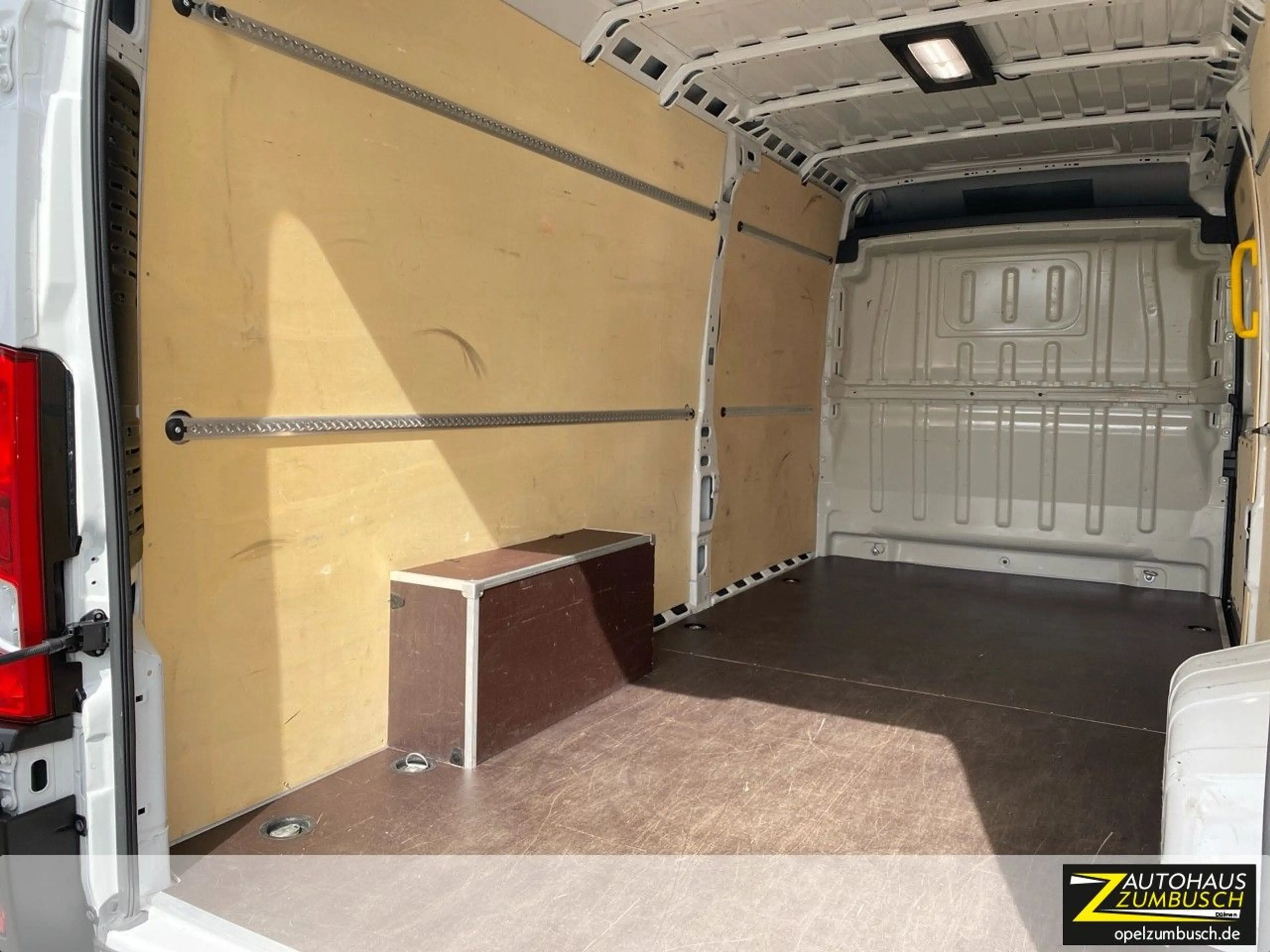 Opel Movano 2.2 Blue-HDI 140 (3,5t verstÃrkt) L4H2 — photo 13