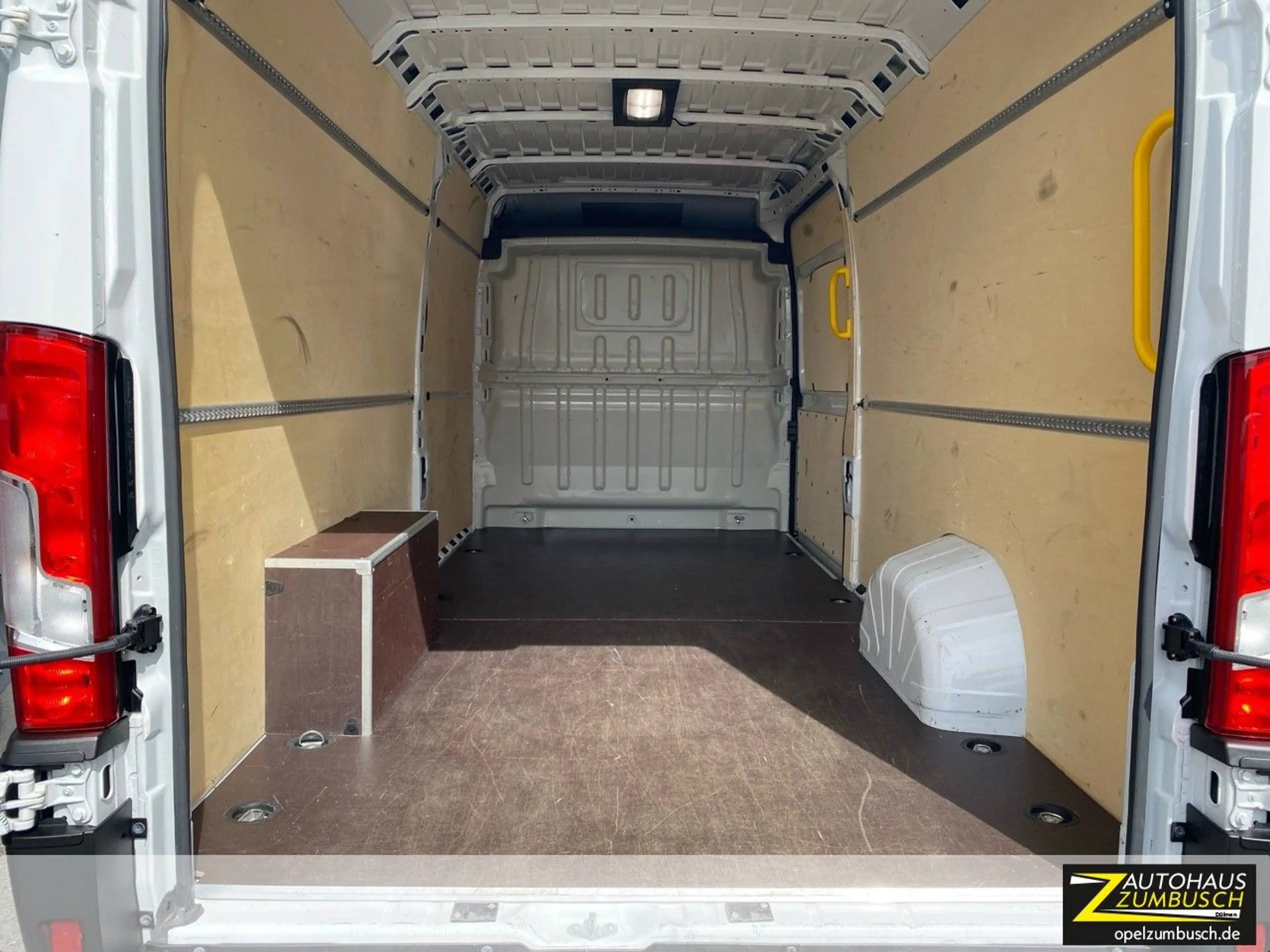 Opel Movano 2.2 Blue-HDI 140 (3,5t verstÃrkt) L4H2 — photo 6