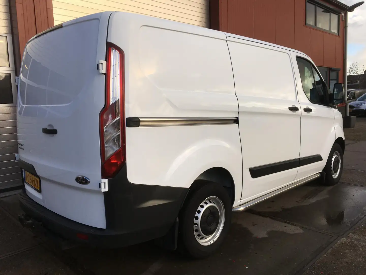 Ford Transit Custom 270 2.0 TDCI L1H1 Economy Edition Wit - 2