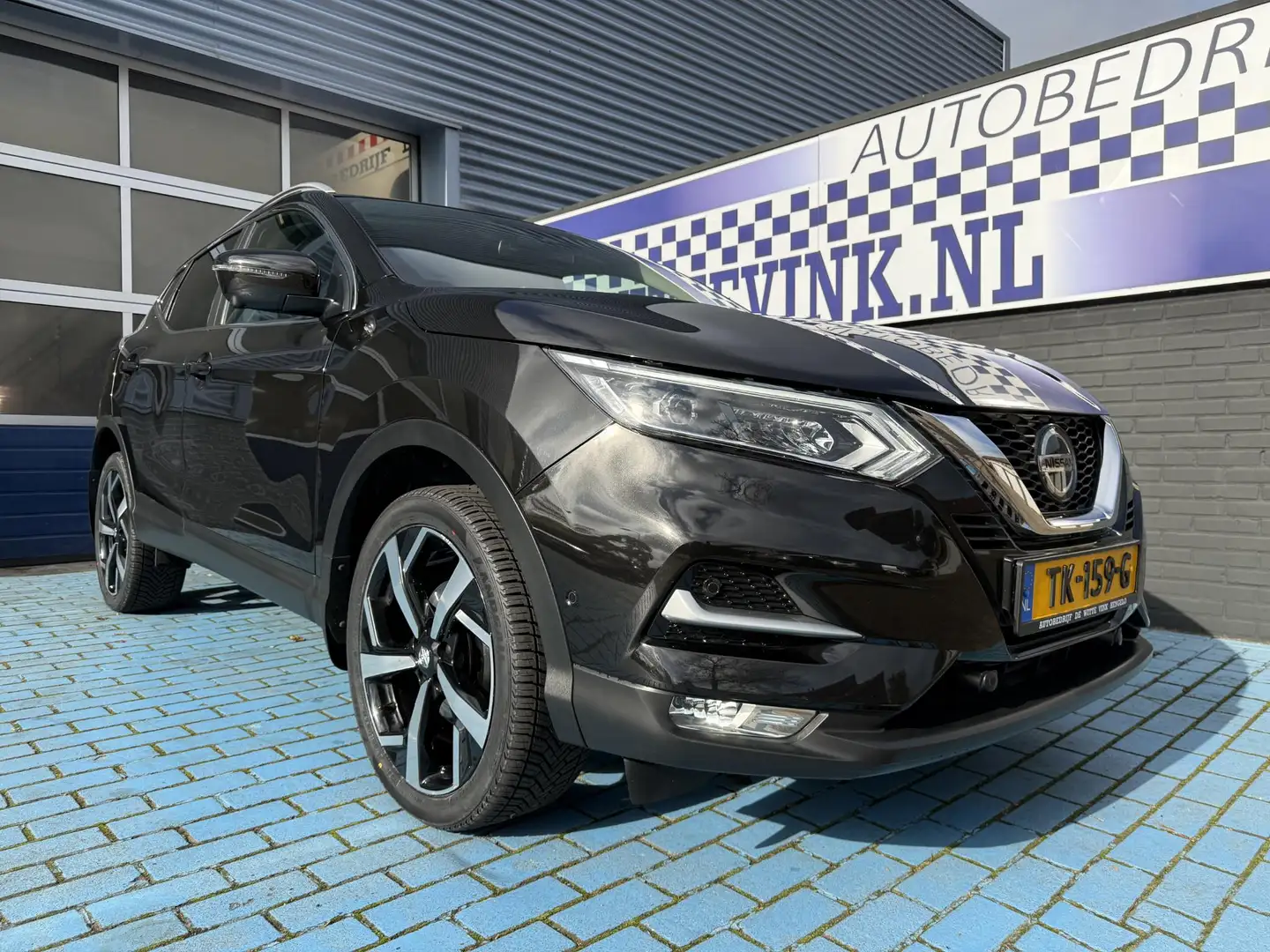 Nissan Qashqai 1.2 Tekna CRUISE STOELVER. H-LEER TREKHAAK Zwart - 1