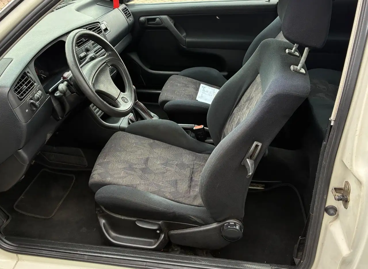 Volkswagen Golf GTI 3-türig 8x Alu TÜV bis 11/2027, foto 11