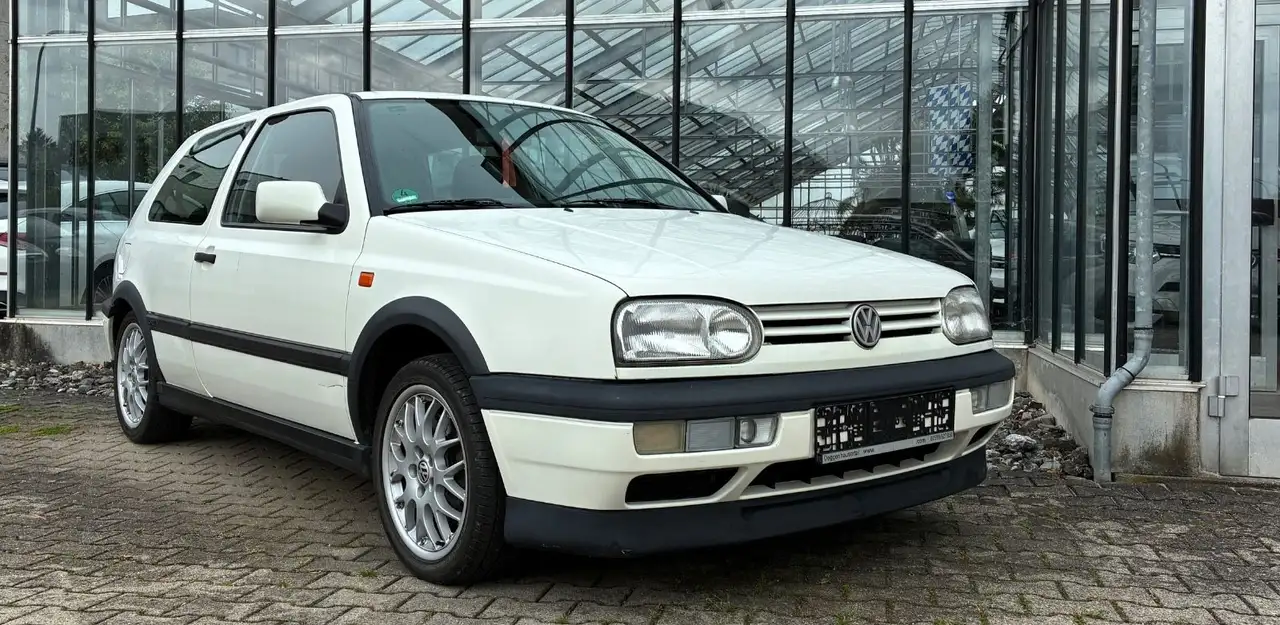 Volkswagen Golf GTI 3-türig 8x Alu TÜV bis 11/2027, foto 2