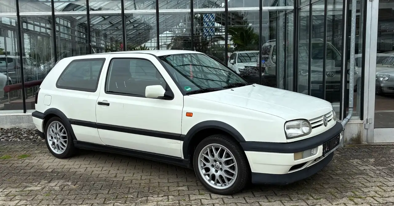 Volkswagen Golf GTI 3-türig 8x Alu TÜV bis 11/2027, foto 3