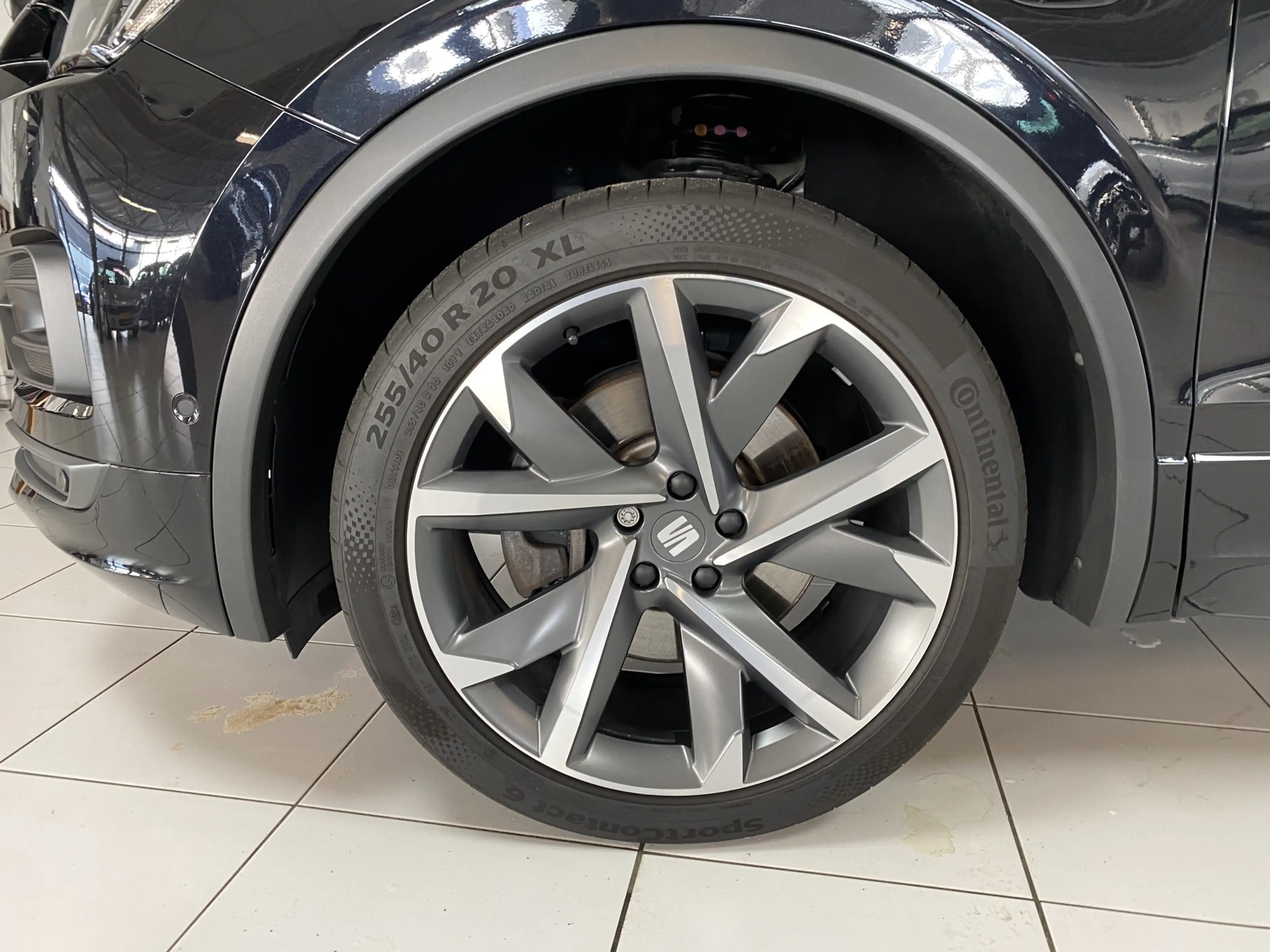 SEAT Tarraco 1.4 TSI e-Hybrid PHEV FR Business Intense Panorama — photo 10
