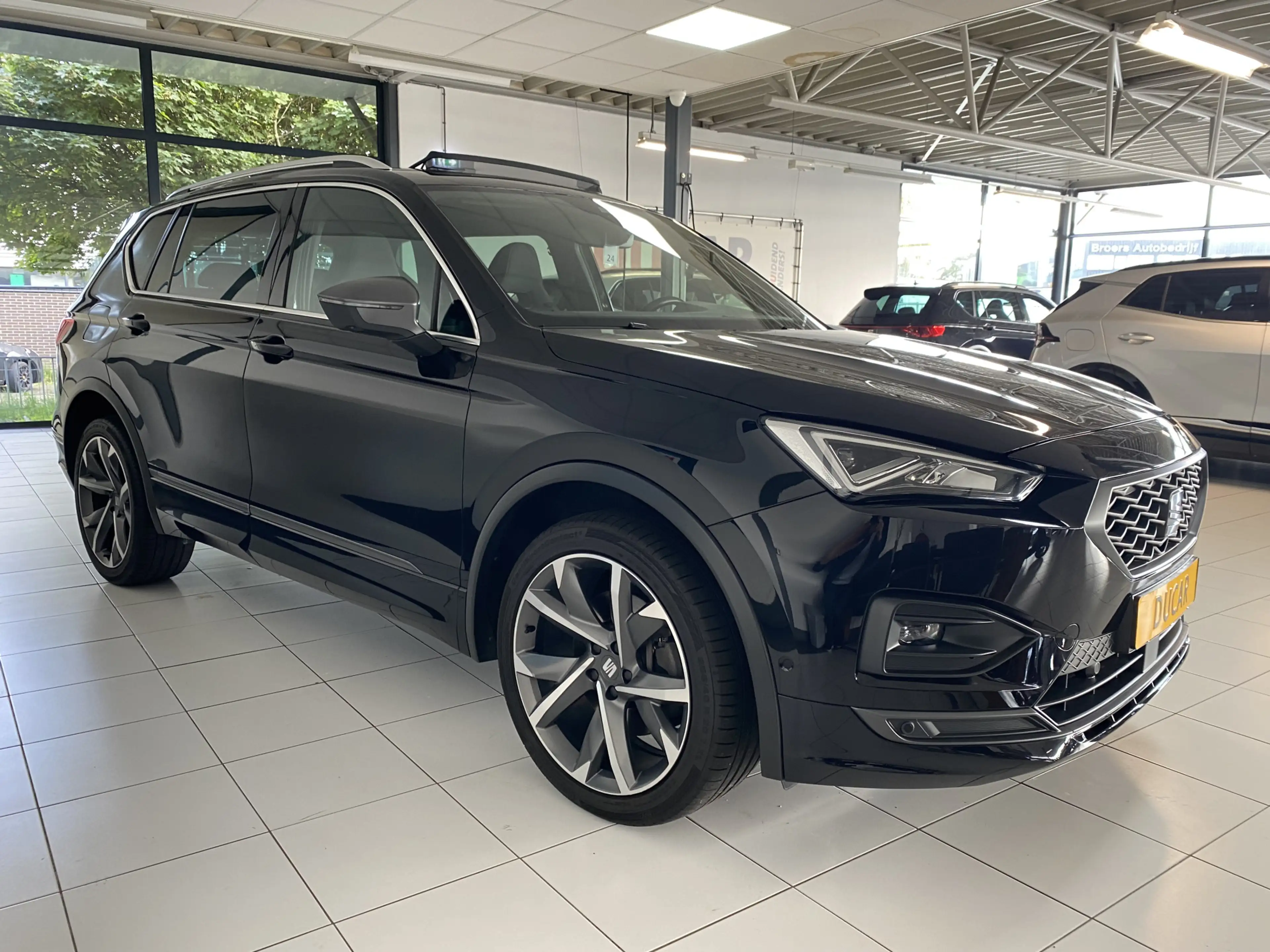 SEAT Tarraco 1.4 TSI e-Hybrid PHEV FR Business Intense Panorama — photo 7