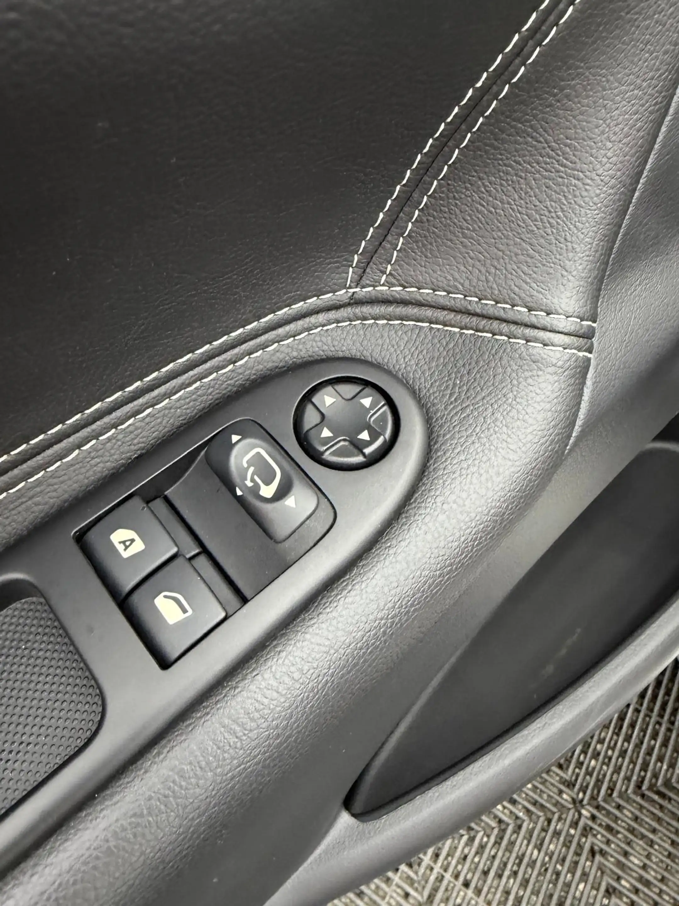 Peugeot 207 Allure*MFL*ALU*Leder*Tempomat*Sitzheizung*Windschott*wenig Km*PDC* — photo 14