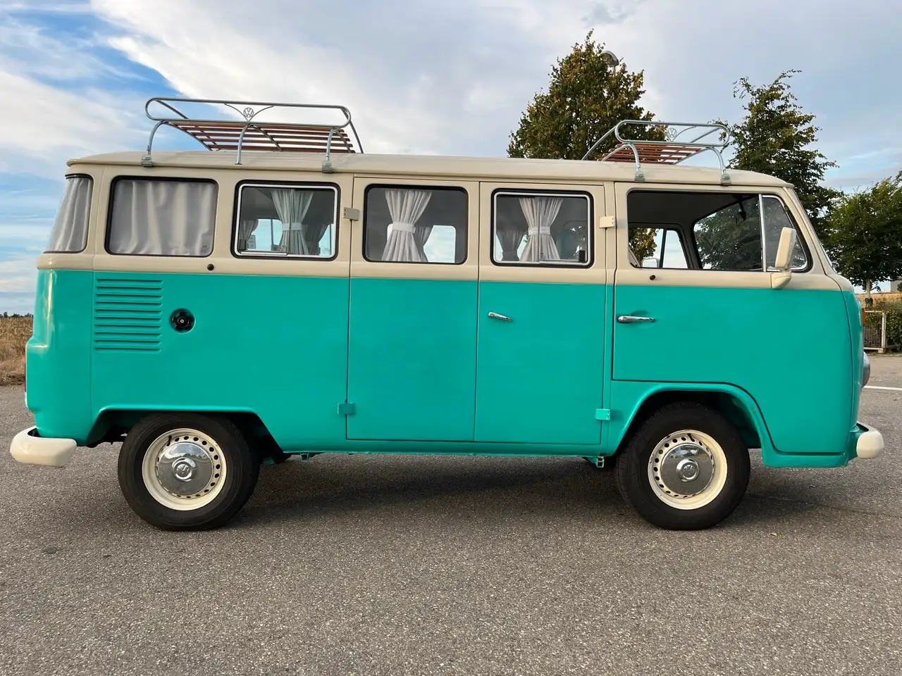 Volkswagen Bus
