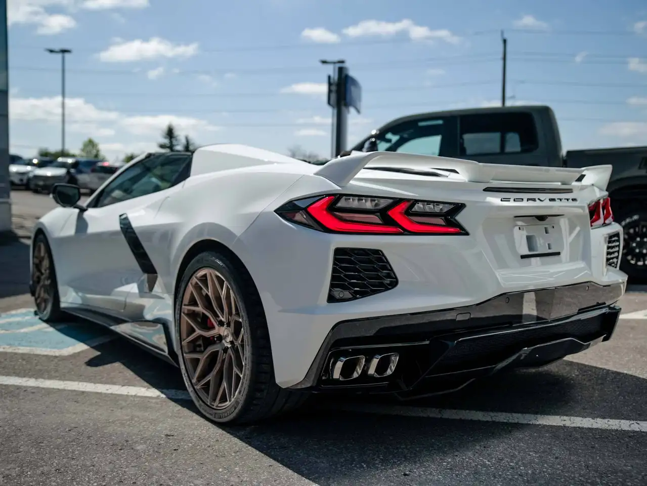 Chevrolet Corvette снимка Chevrolet Corvette