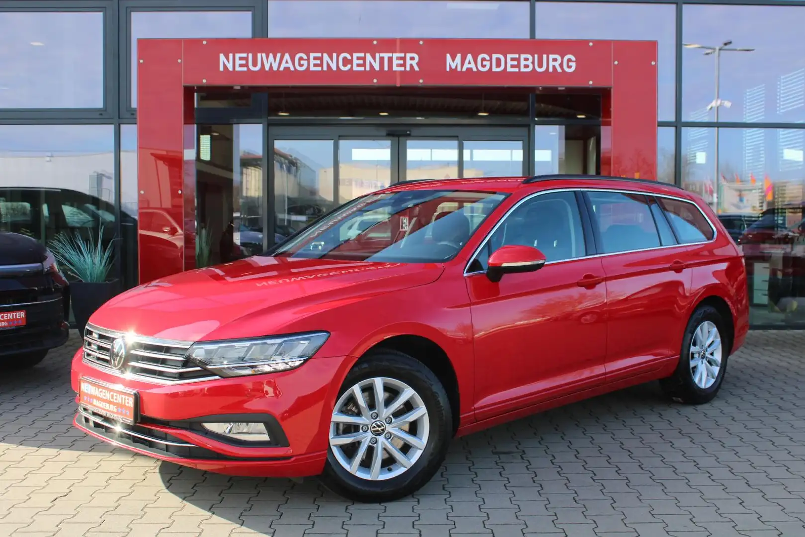 Volkswagen Passat Variant Passat 2.0TDI Business*LED*NAVI*KAMERA*ACC*SHZ* Roşu - 1