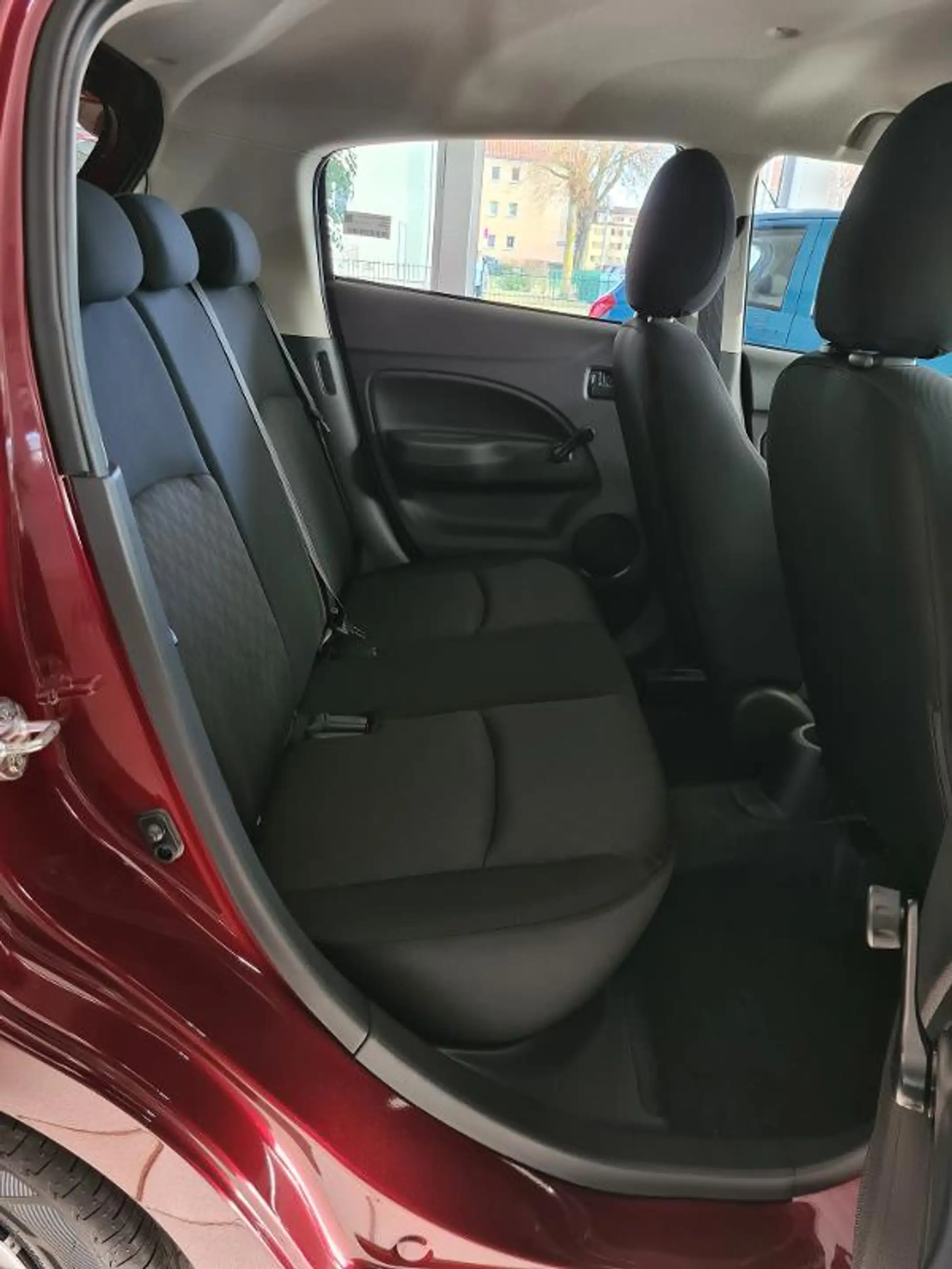 Mitsubishi Space Star Select 1.2 MIVEC 5-Gang — photo 5