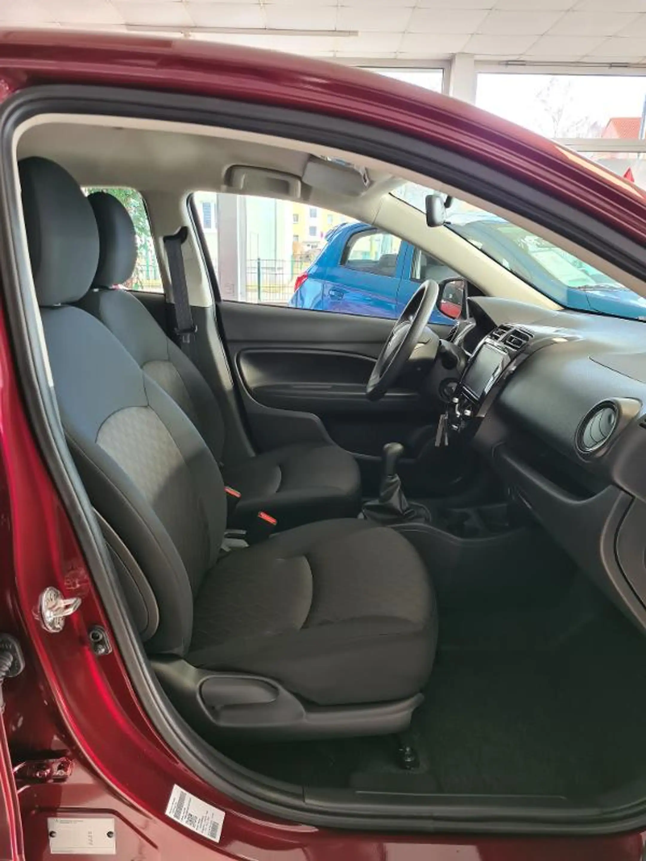 Mitsubishi Space Star Select 1.2 MIVEC 5-Gang — photo 6