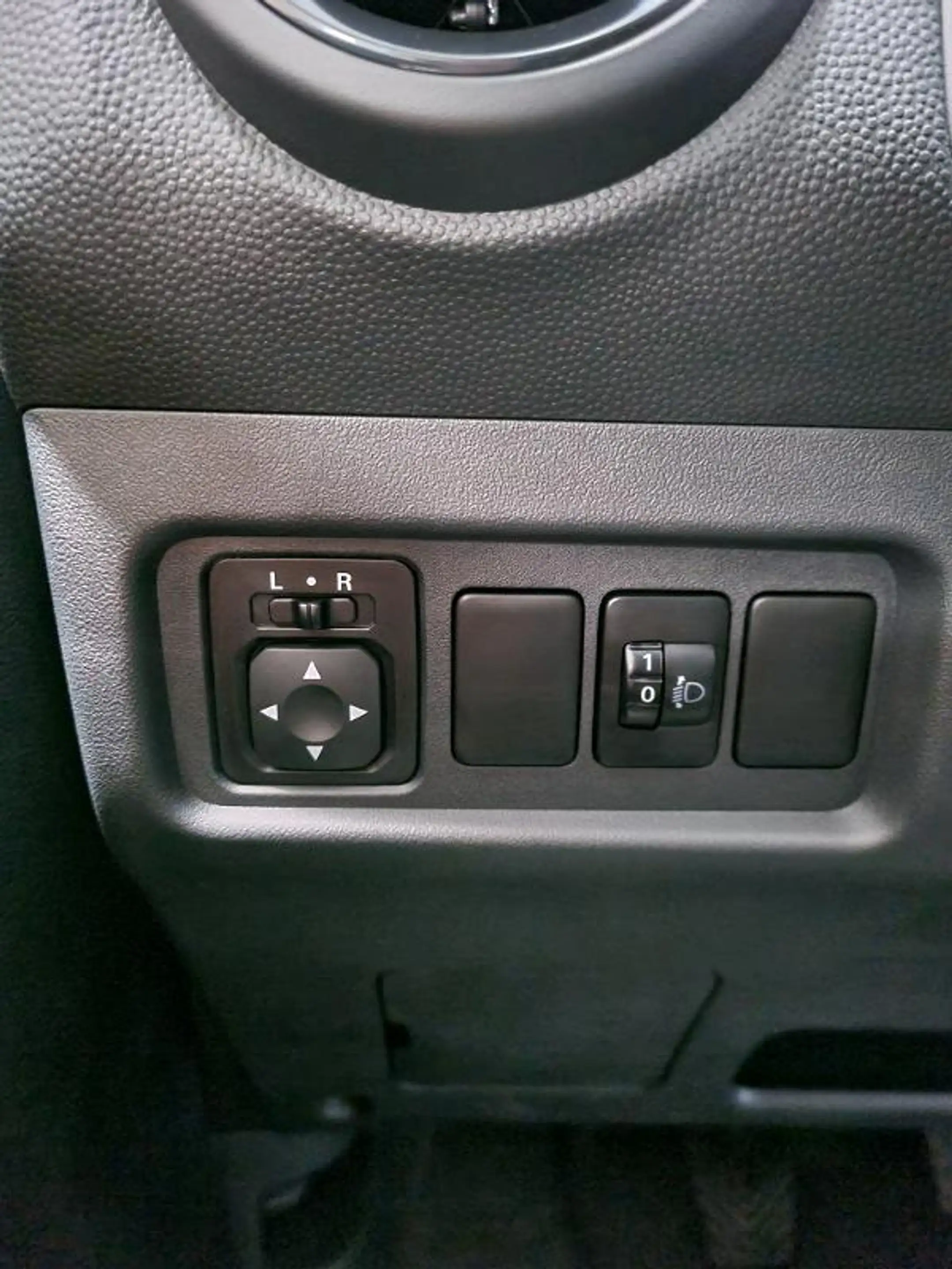 Mitsubishi Space Star Select 1.2 MIVEC 5-Gang — photo 10
