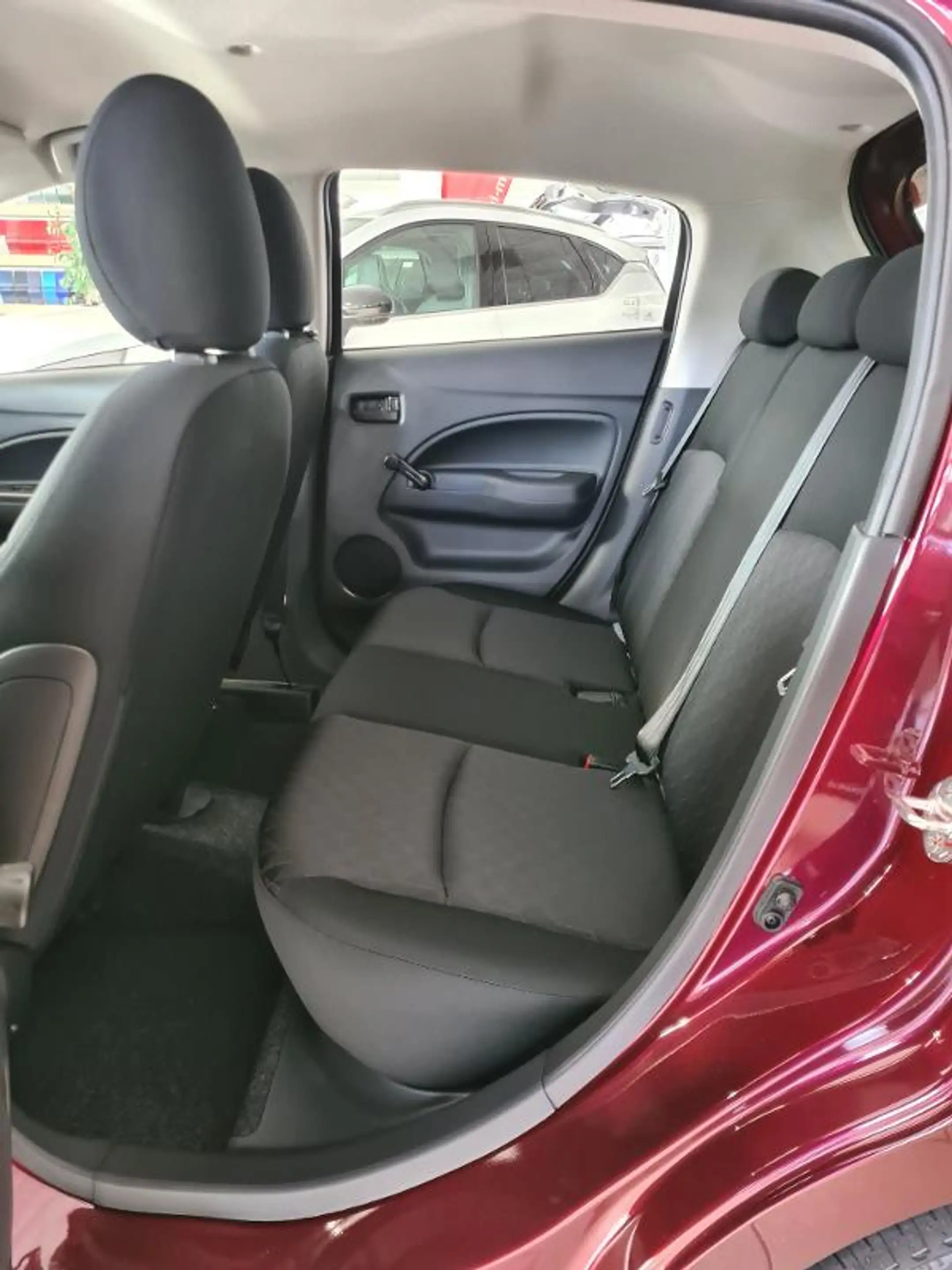 Mitsubishi Space Star Select 1.2 MIVEC 5-Gang — photo 4