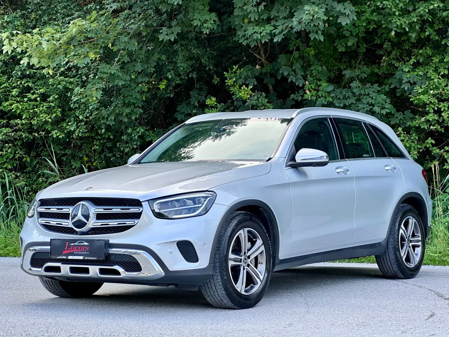 Mercedes-Benz GLC 300 d 4Matic Aut. AHK*360*LEDER*LED*NAVI*AMBIENTE* Grau - 1