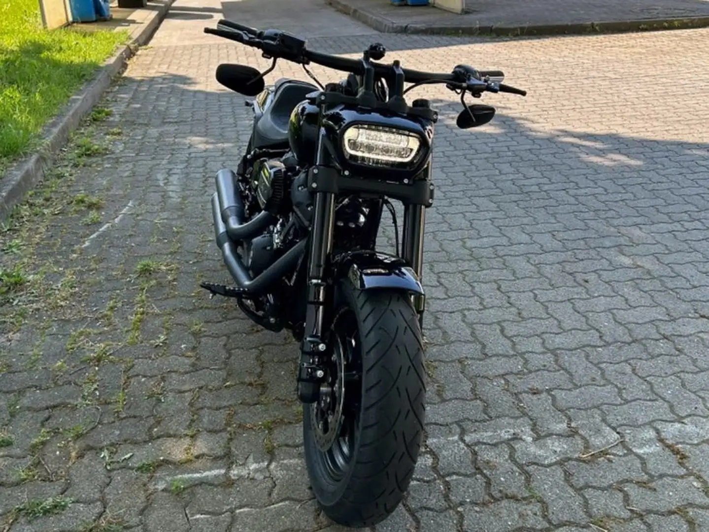 Harley-Davidson Fat Bob FXFBS - 2021er mit 200er Umbau Noir - 2