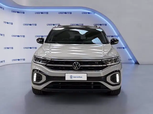Volkswagen T-Roc view 9