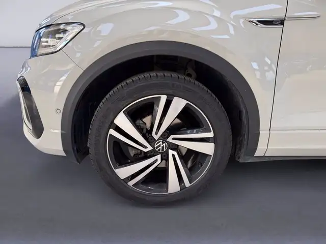 Volkswagen T-Roc view 15