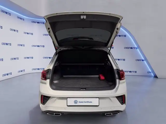 Volkswagen T-Roc view 18