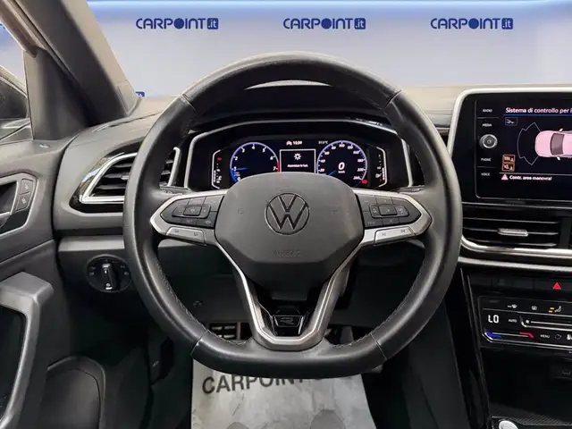 Volkswagen T-Roc view 13