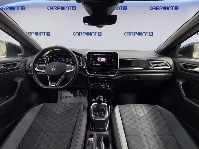 Volkswagen T-Roc view 11