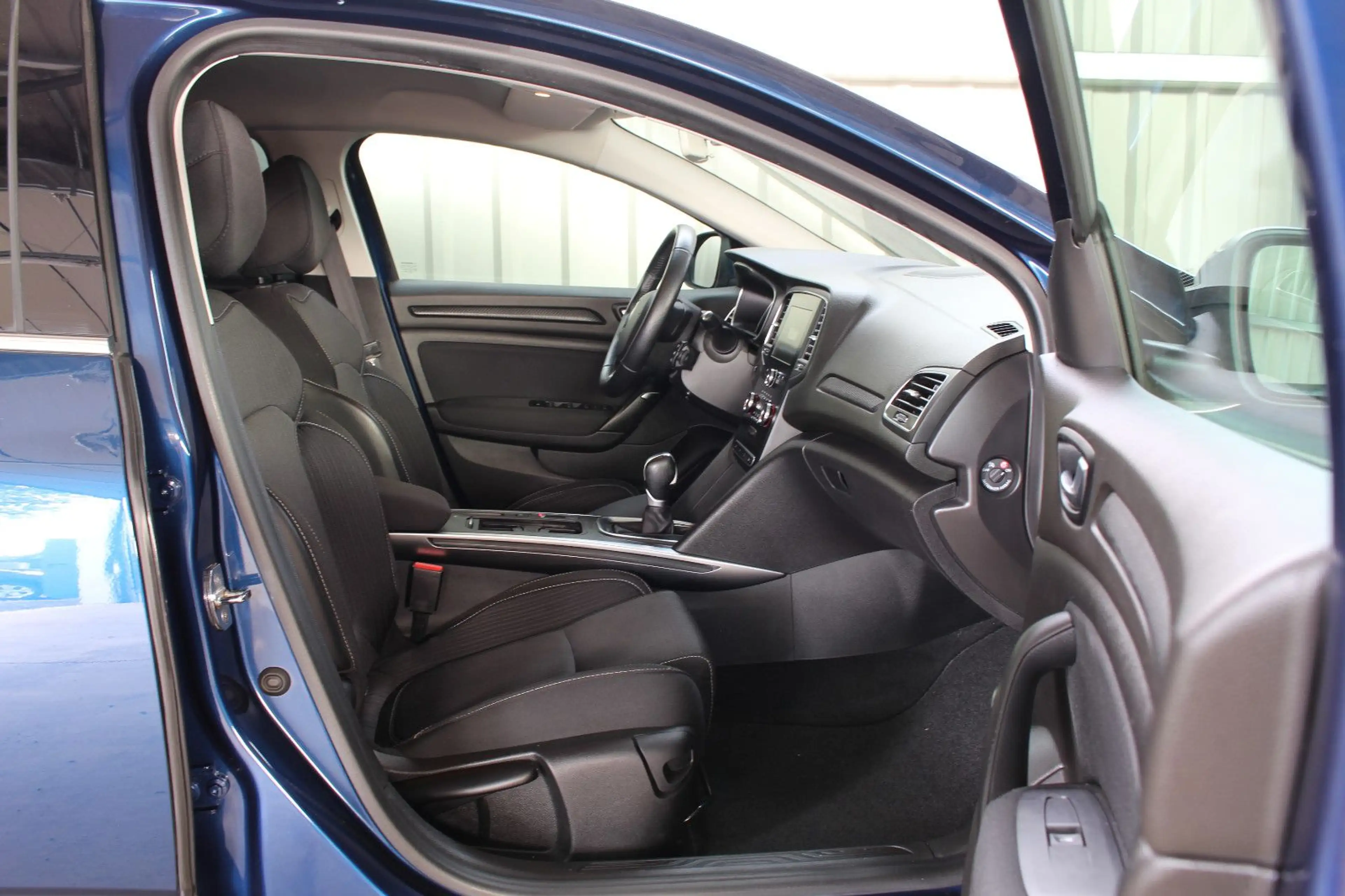 Renault Megane IV Grandtour Business Edition — photo 4
