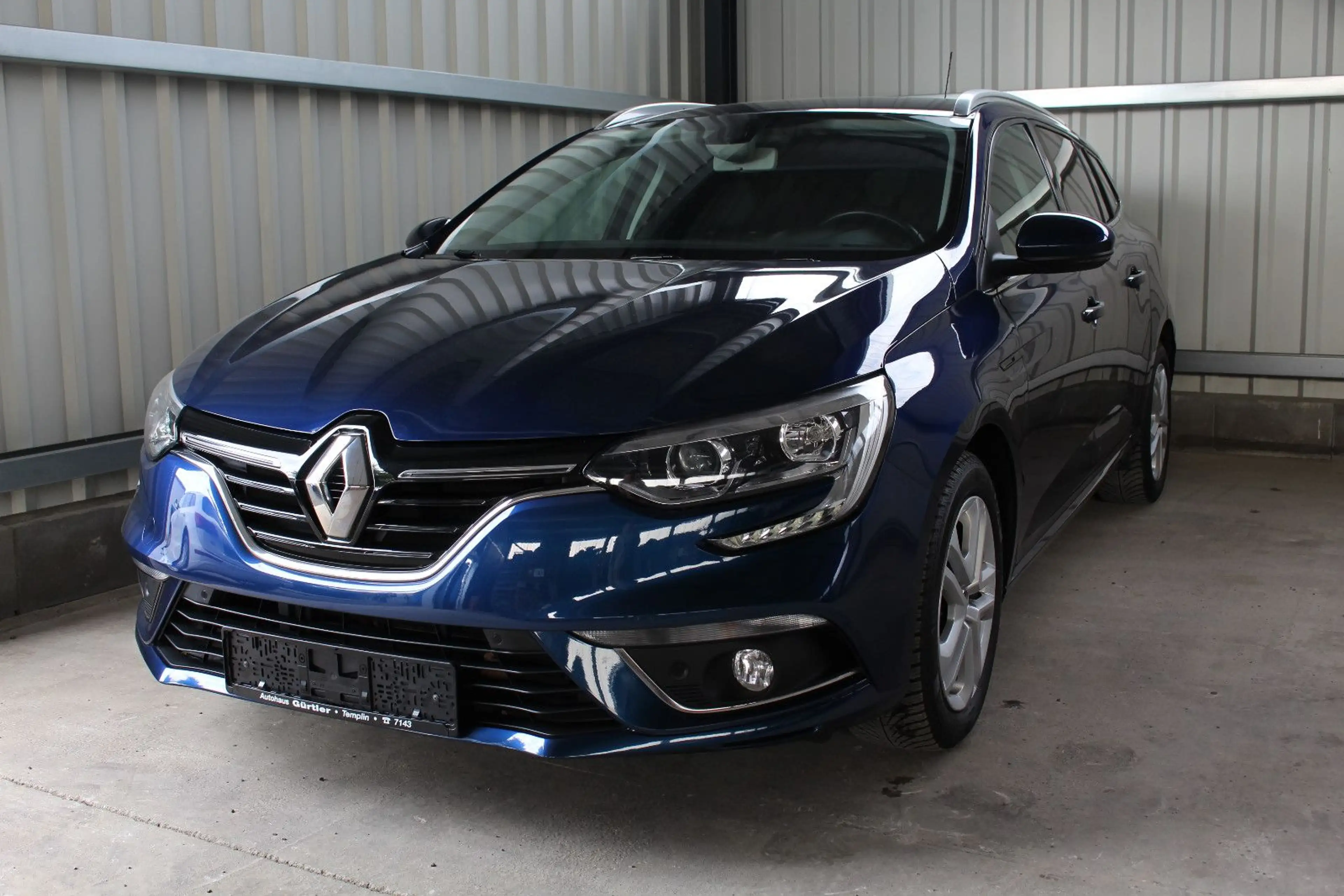 Renault Megane IV Grandtour Business Edition — photo 16