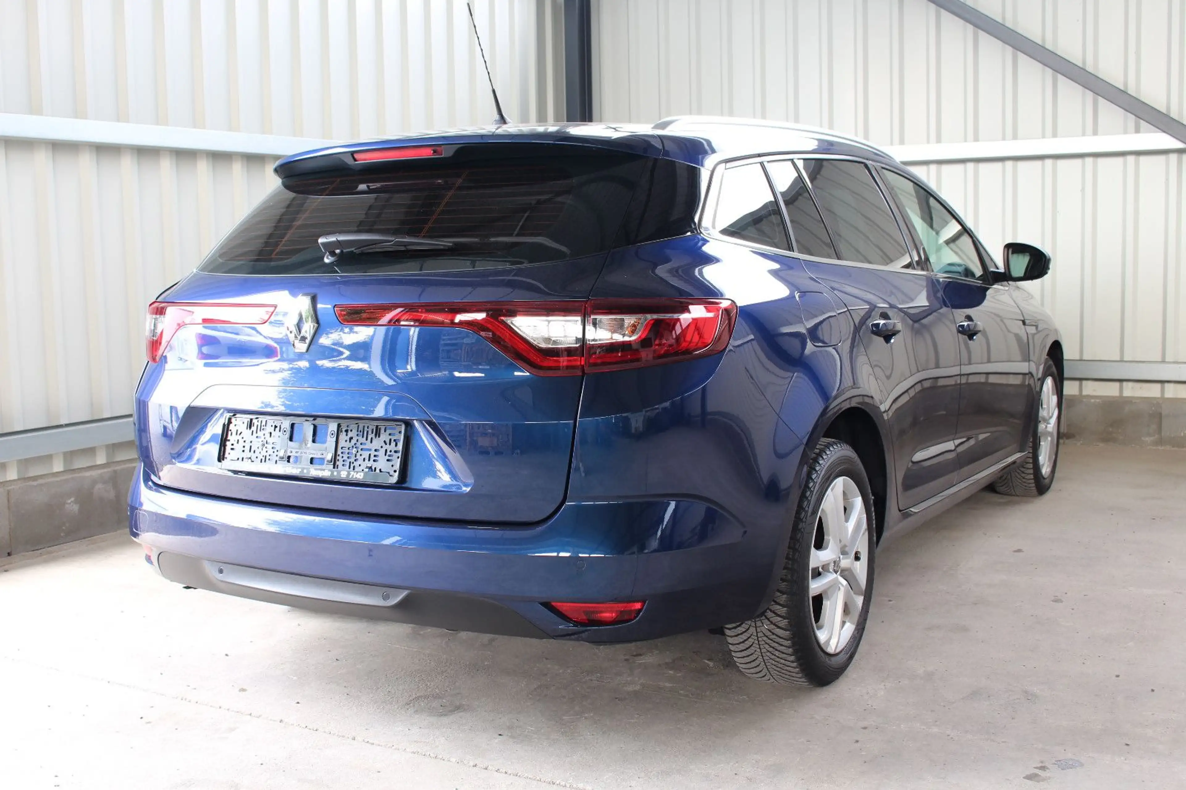 Renault Megane IV Grandtour Business Edition — photo 19