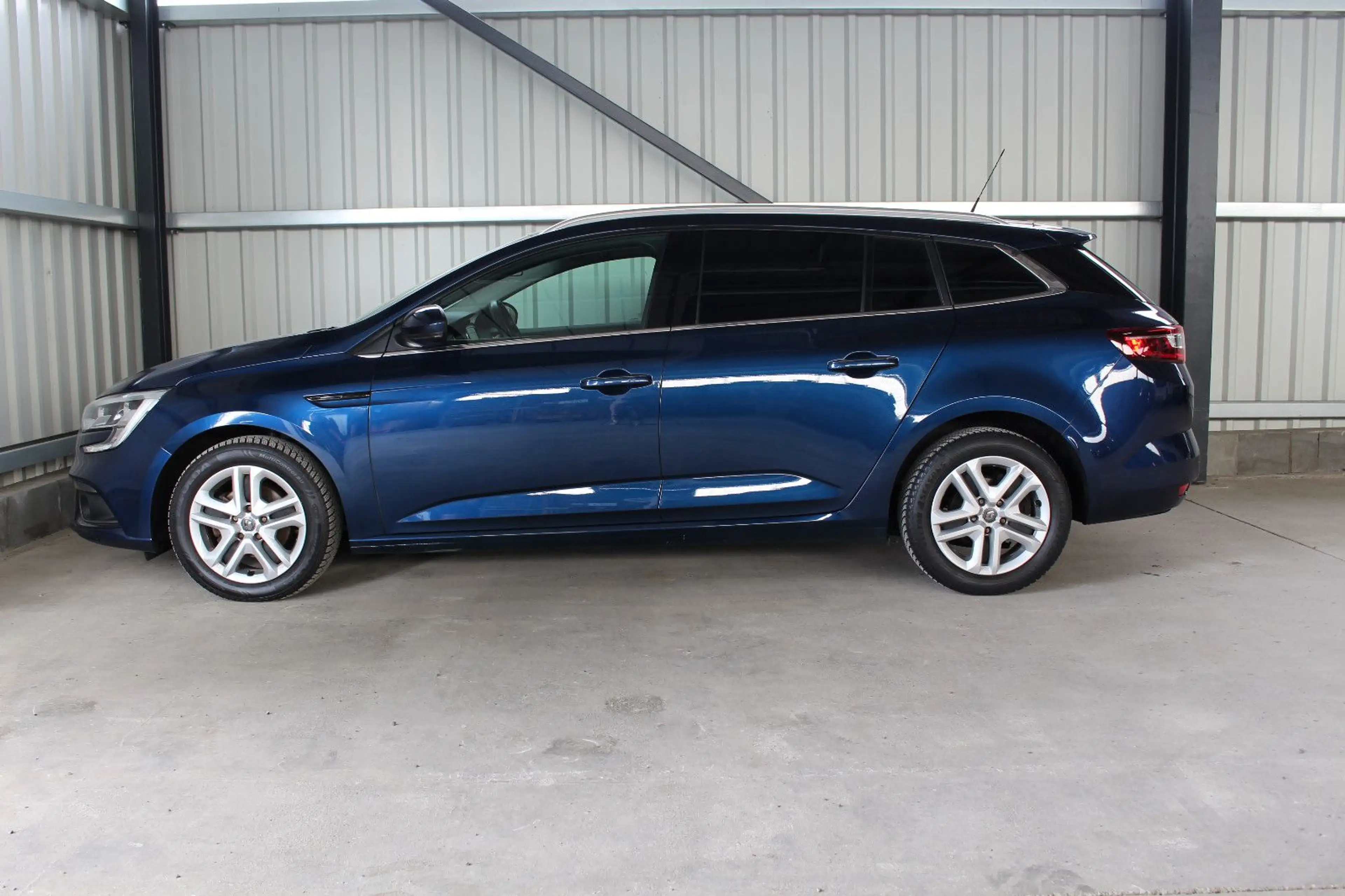 Renault Megane IV Grandtour Business Edition — photo 10