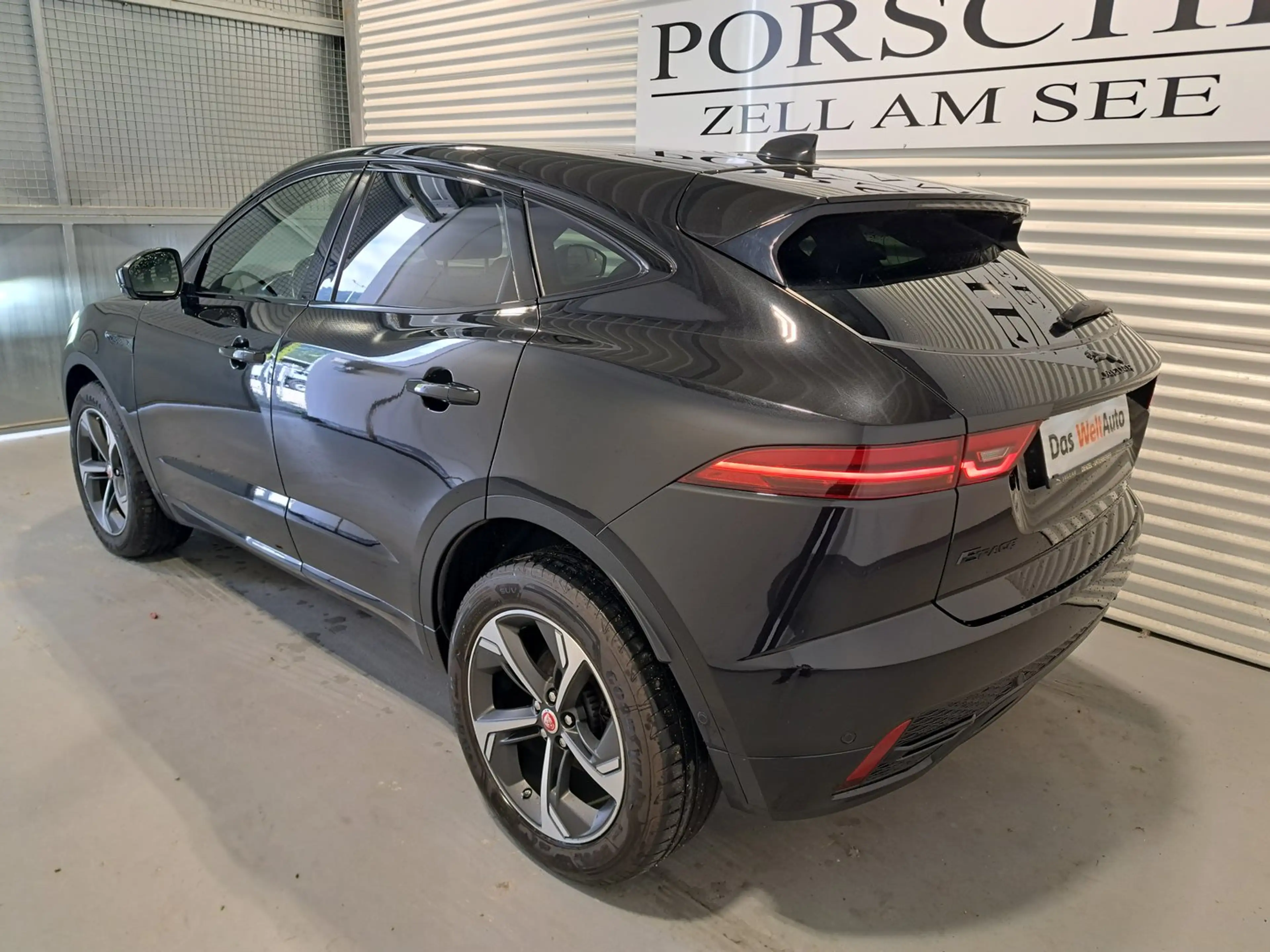 Jaguar E-Pace 2.0DI4 D200 AWD R-Dynamic S Aut. — photo 5