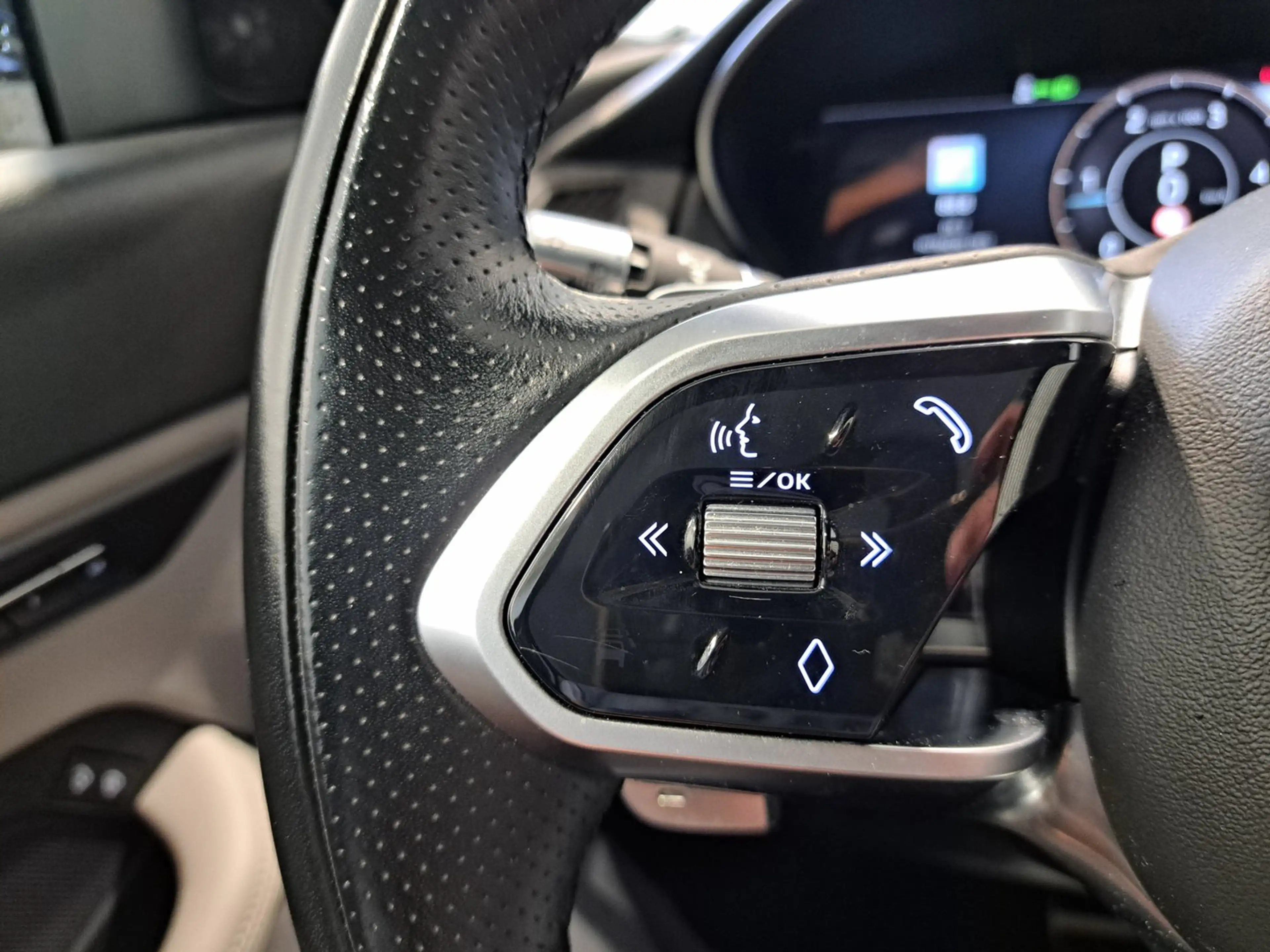 Jaguar E-Pace 2.0DI4 D200 AWD R-Dynamic S Aut. — photo 9