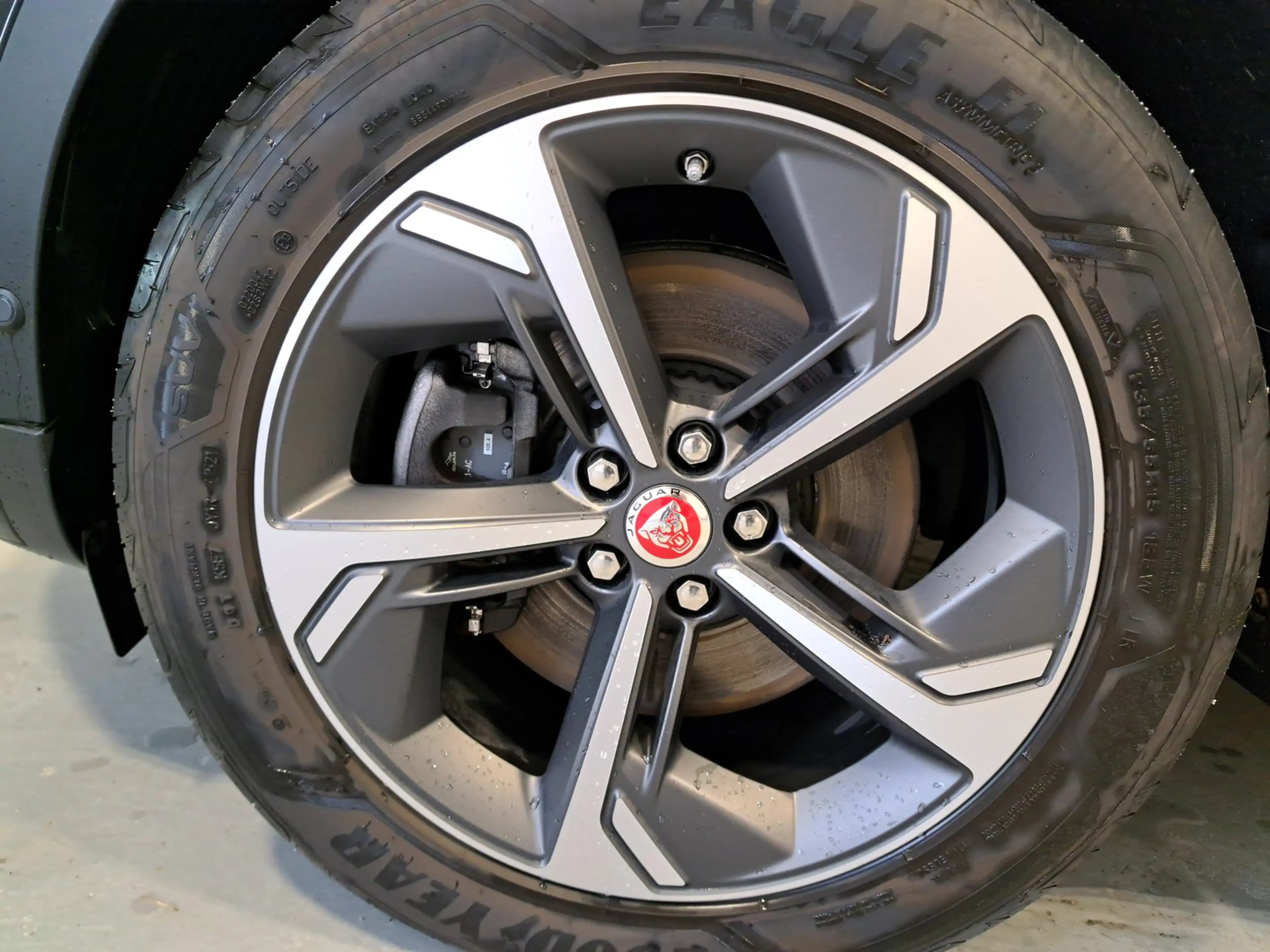 Jaguar E-Pace 2.0DI4 D200 AWD R-Dynamic S Aut. — photo 7