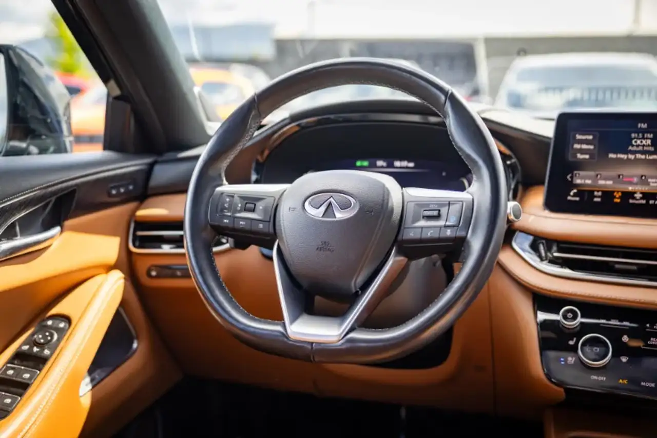 Infiniti QX60 снимка Infiniti QX60