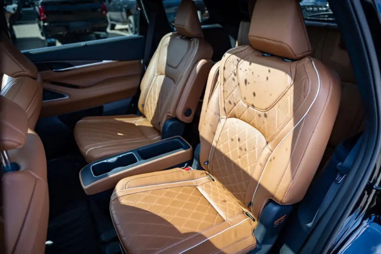 Infiniti QX60 снимка Infiniti QX60