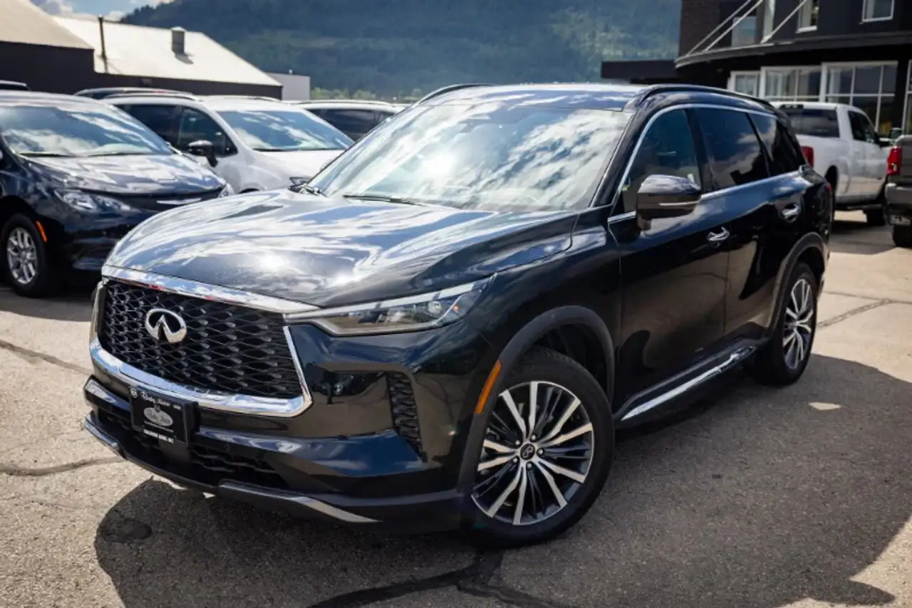 Infiniti QX60 снимка Infiniti QX60