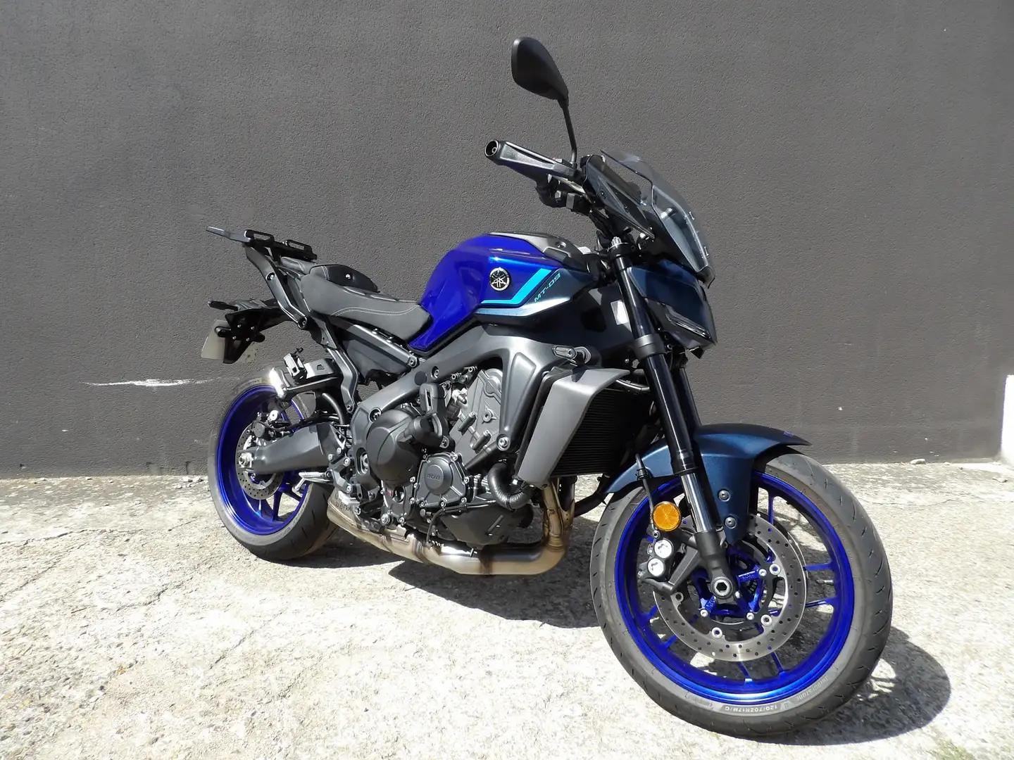 Yamaha MT-09 Bleu - 2