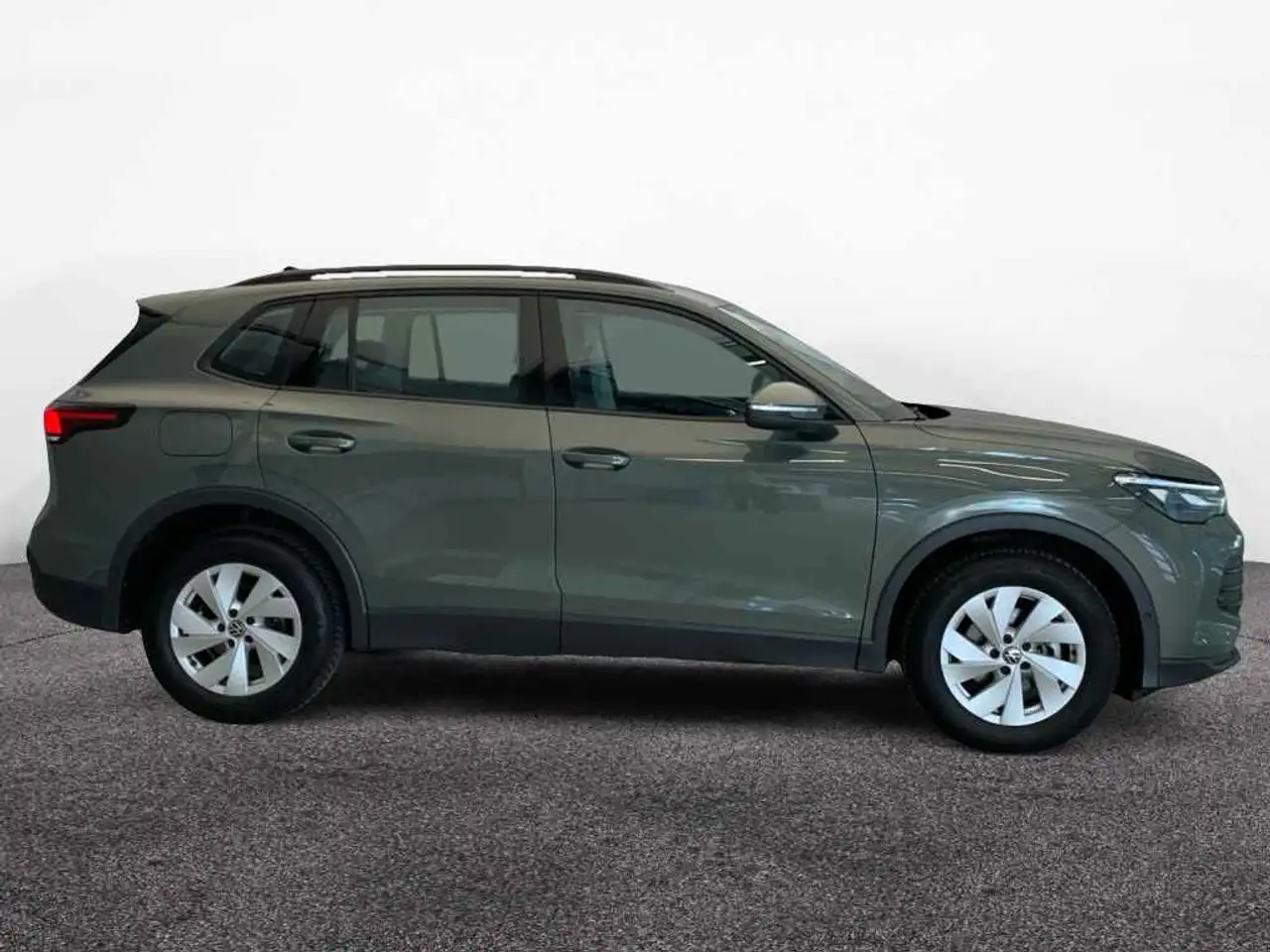 Volkswagen Tiguan 1.5 eTSI DSG *AHK*LED*NAVI*R-CAM*SHZ*TEL* 6