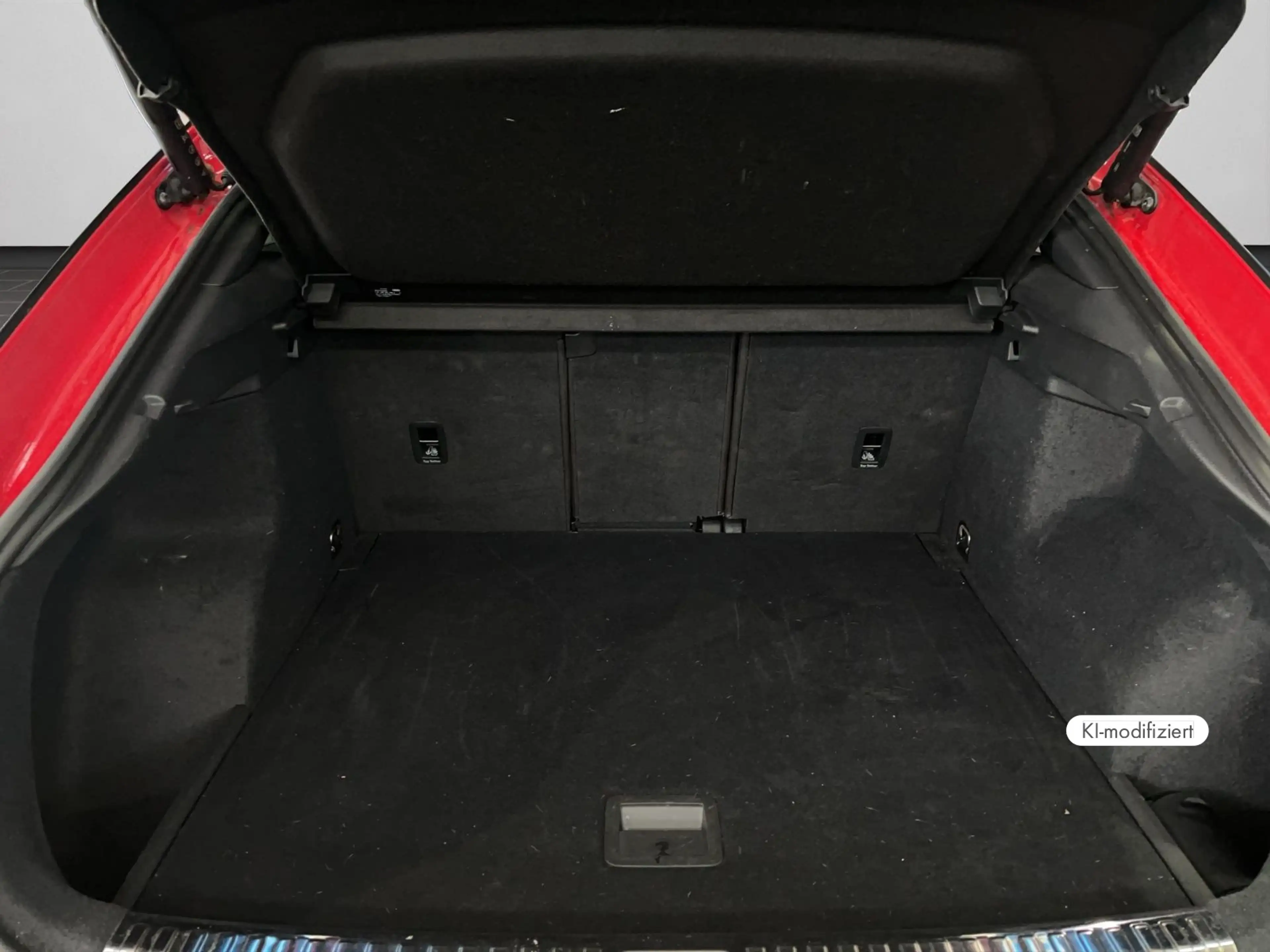 Audi Q3 S line 45 TFSI quattro S tronic STA — photo 10